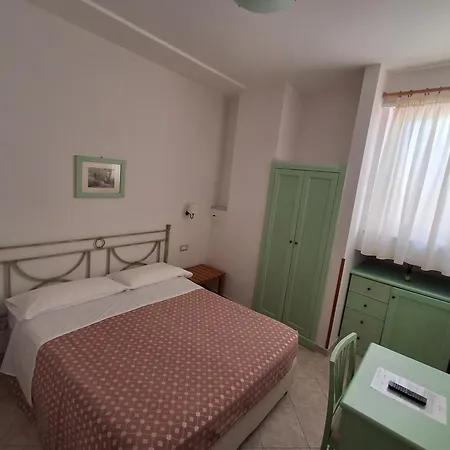 Otel Dania