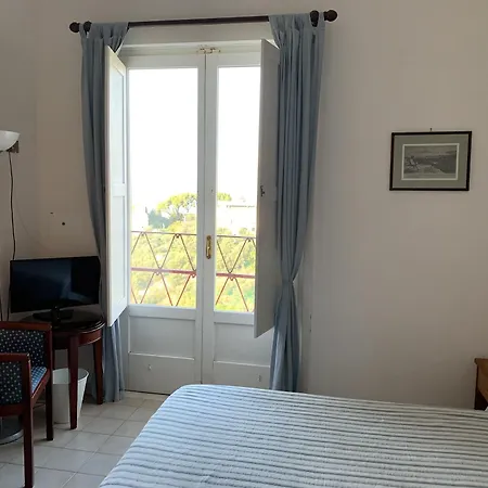 Dania Ξενοδοχείο