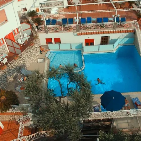 Dania Hotell Sorrento